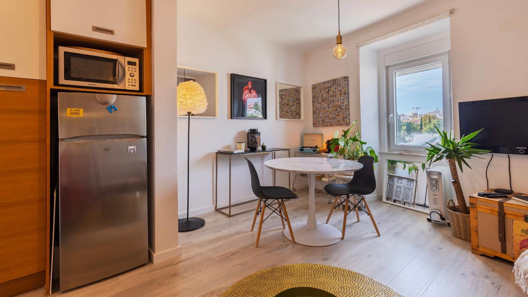 Sunny Design Apt In Praca Das Flores By Lovelystay Lisbon Exterior photo
